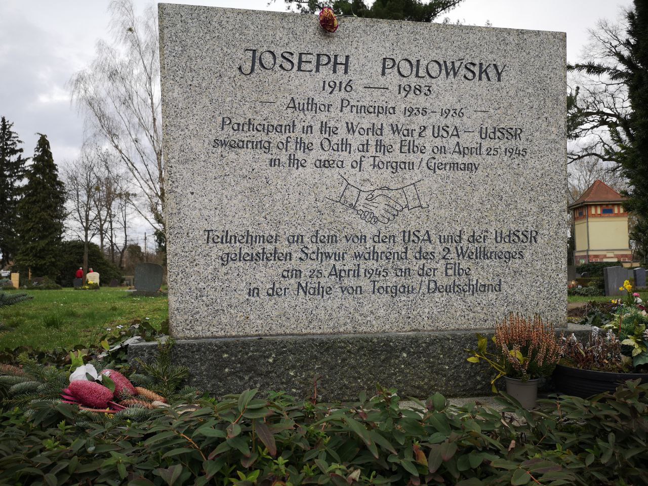 ELBE DAY 1945 grave of Joe Polowsky in Torgau